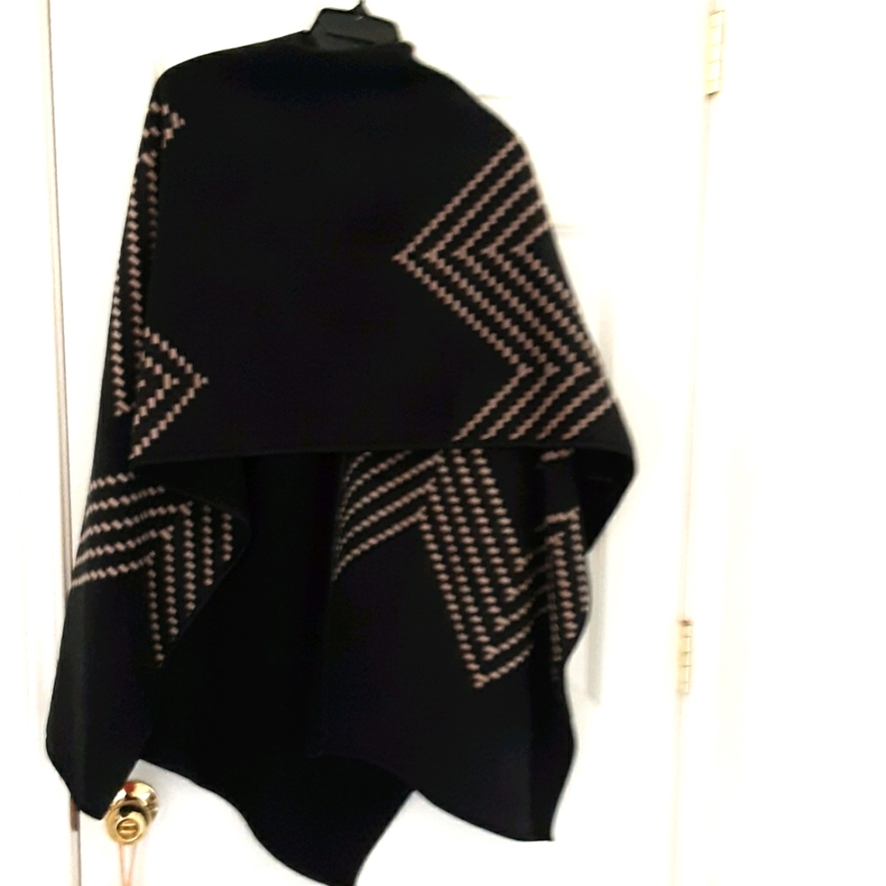 Shawl warm soft stays put